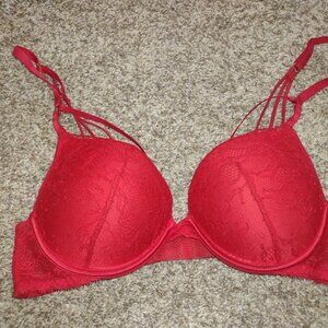 Victorias Secret Very Sexy Push Up Padded 34C Red Lace Strappy Bra